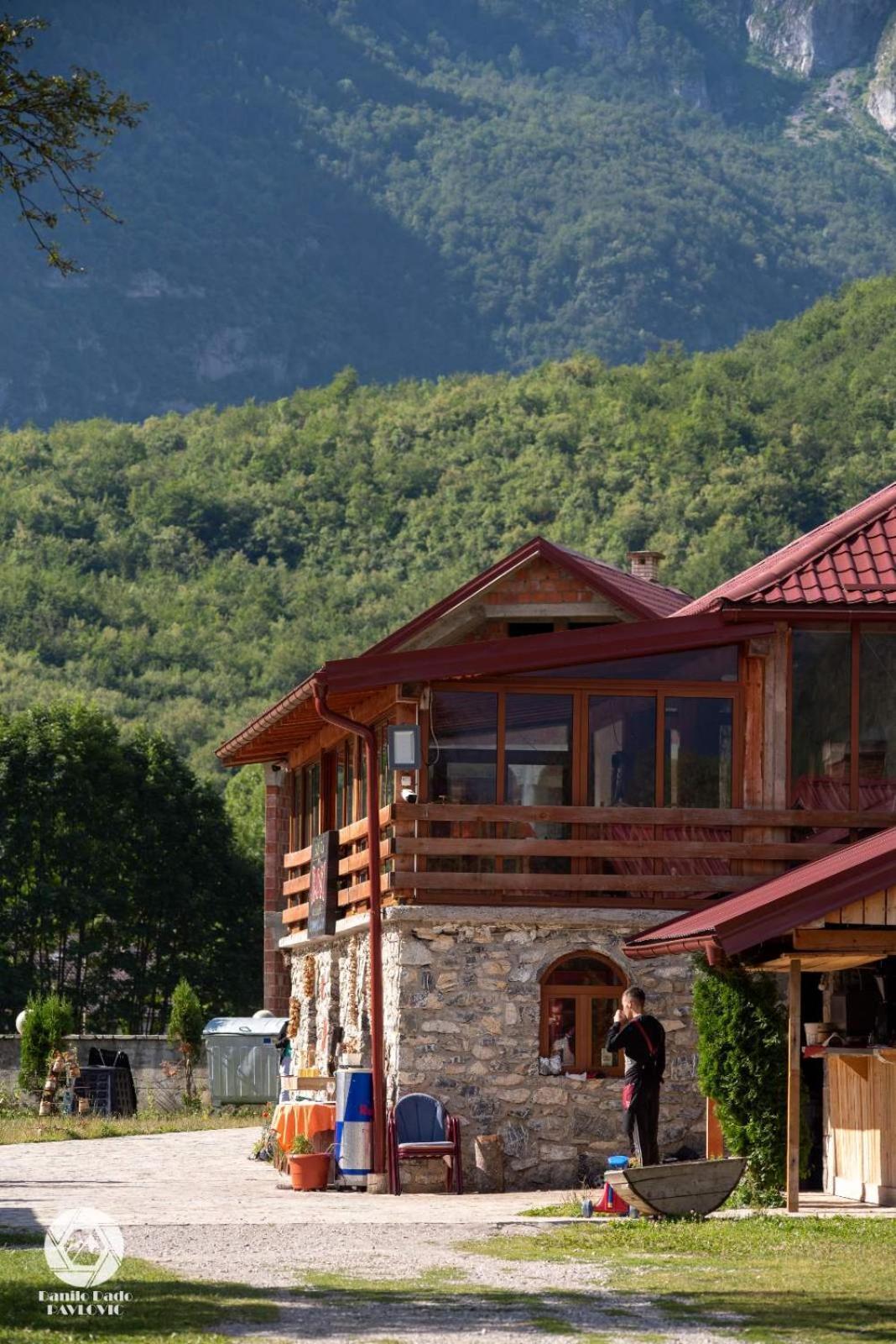 Ethno Katun Rosi Agrotourism Hotel Gusinje Ngoại thất bức ảnh