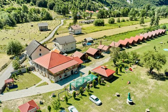 Ethno Katun Rosi Agrotourism Hotel Gusinje Ngoại thất bức ảnh