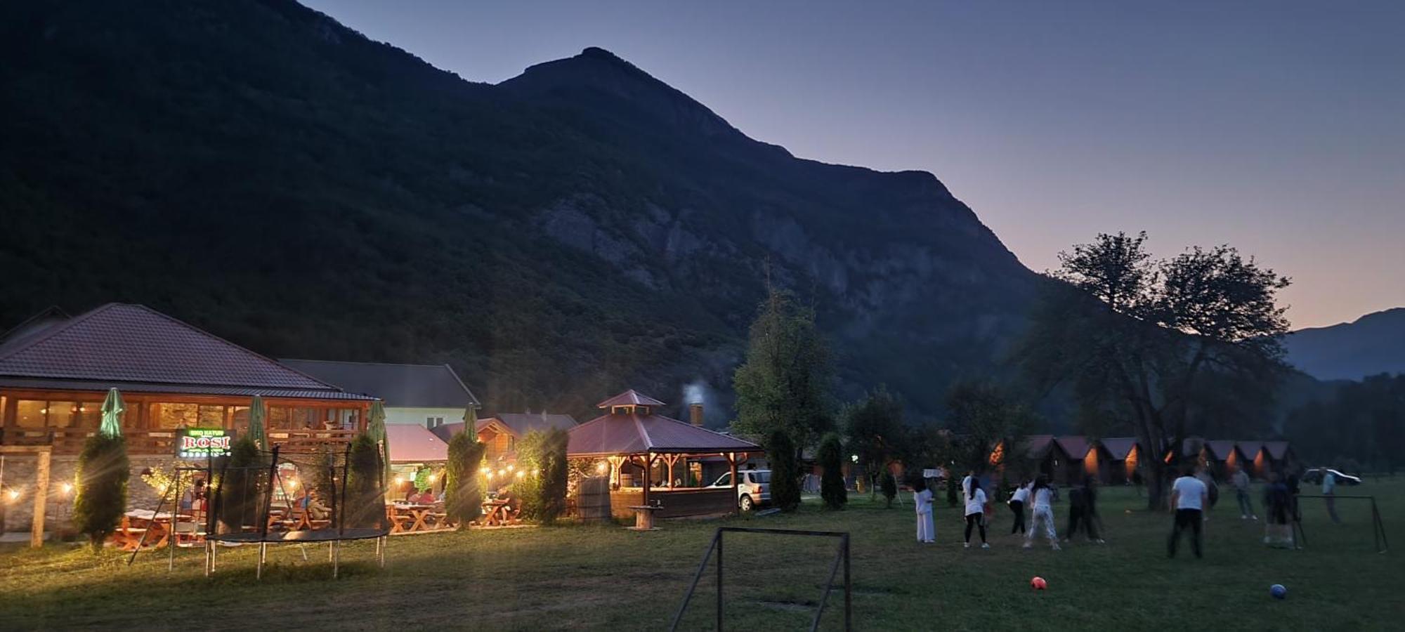 Ethno Katun Rosi Agrotourism Hotel Gusinje Ngoại thất bức ảnh