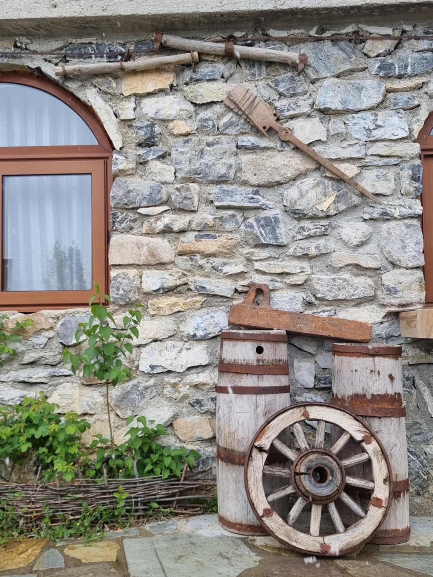 Ethno Katun Rosi Agrotourism Hotel Gusinje Ngoại thất bức ảnh